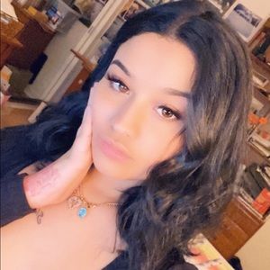 Meet your Posher, Sabrina